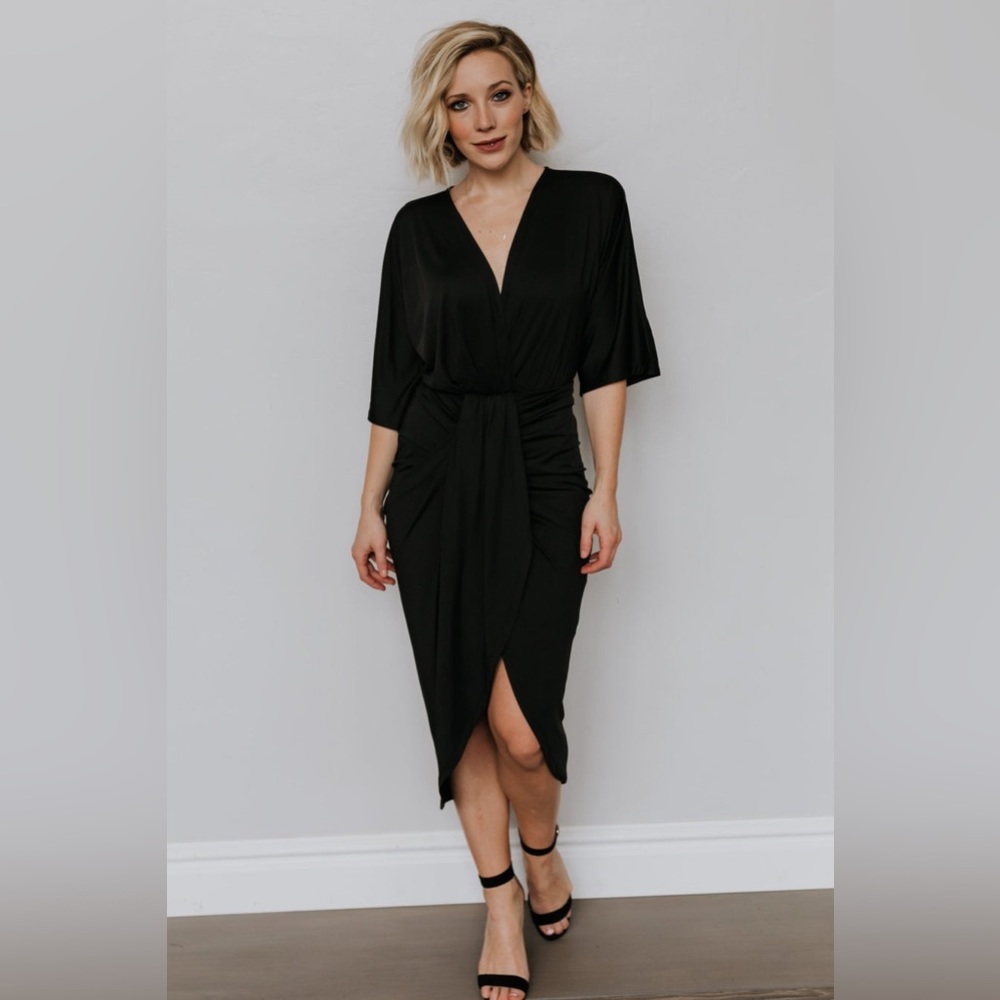 Woman’s BALTIC BORN black Mimi midi v neck dress size xl